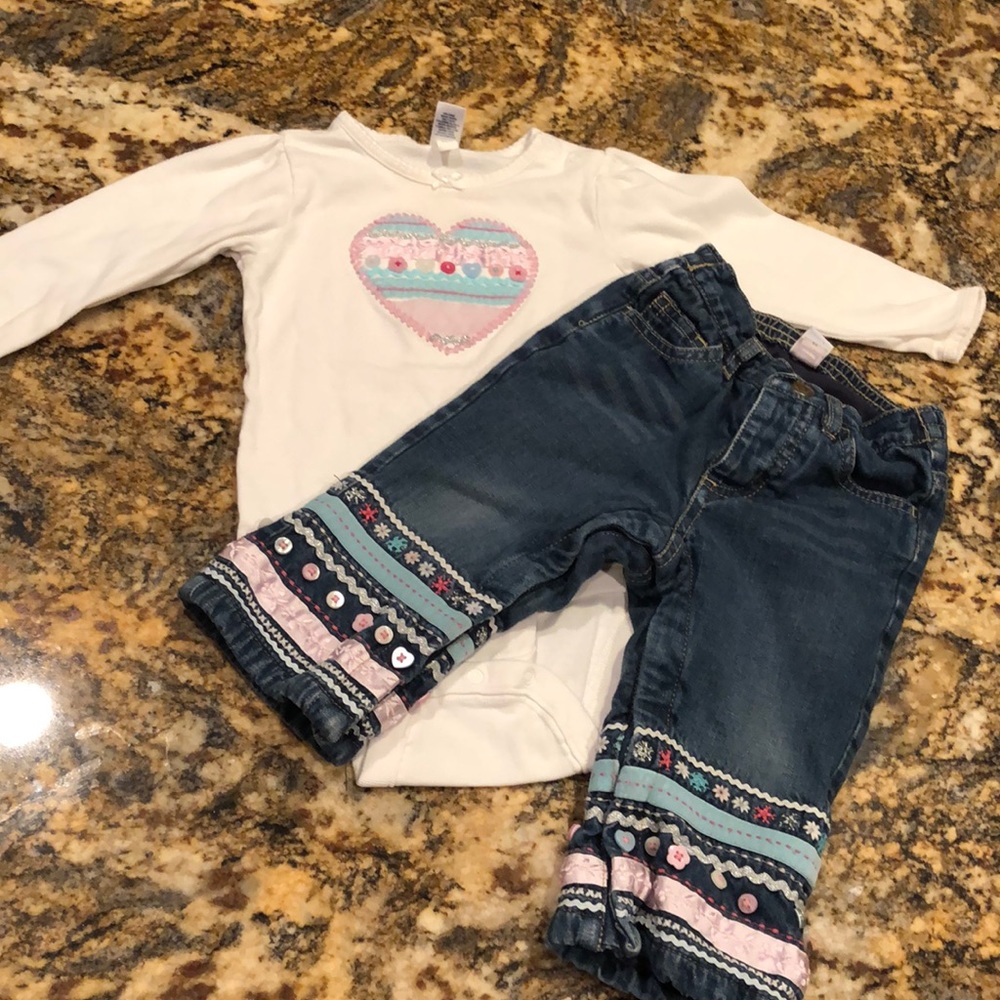 12-18 mon Baby Gap onsie with matching jeans